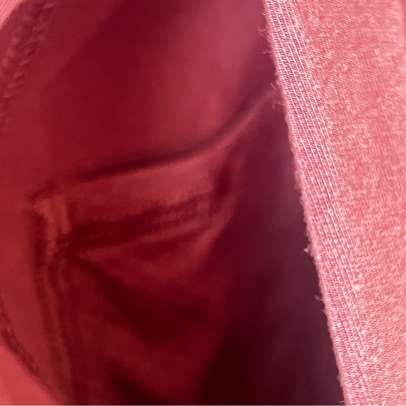 Lululemon - Picture 5 of 14